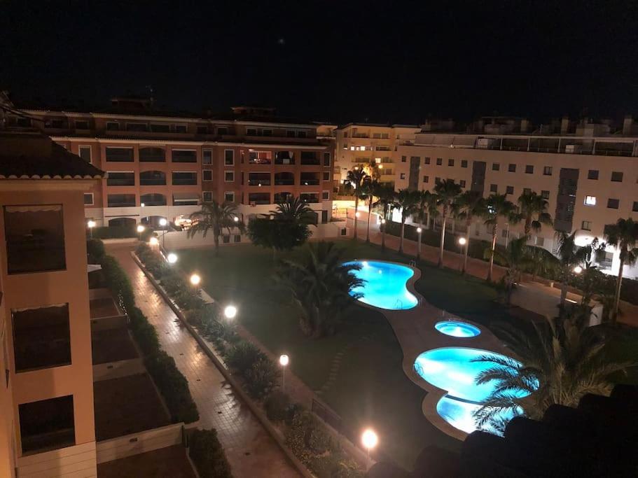Hogar Brisa De Las Marinas Acogedor Apartamento Con Amplia Terraza Y Acceso Directo A Las Piscinas-Comfortable Apartment With Spacious Terrace And Direct Pool Access Denia Exterior photo